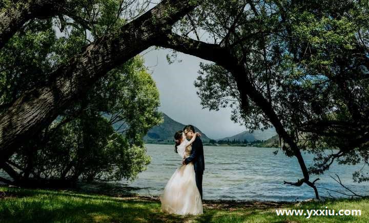 想要和新娘在旅游结婚怎么办婚礼呢?